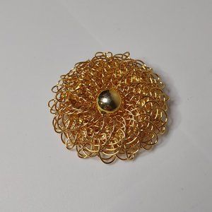 Gold Tone Round Wire Brooch